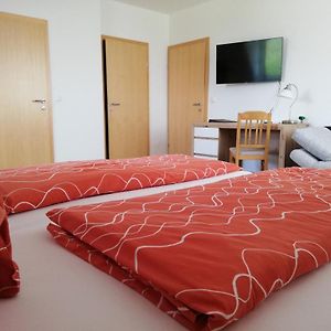 Budget Zimmer mit Kingsize-Bett
